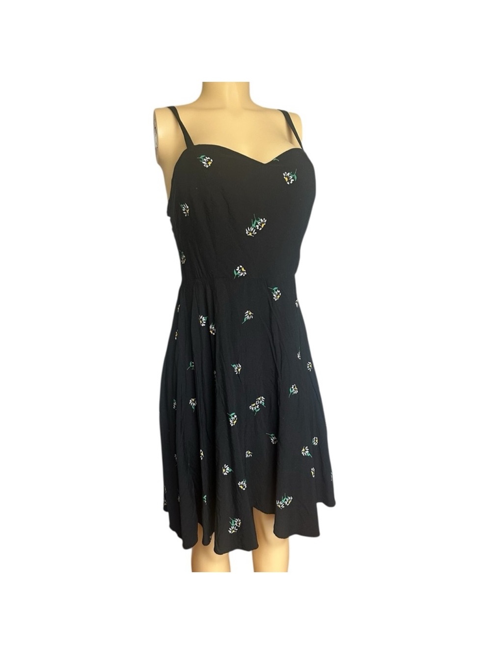 Old Navy Black Daisy Floral Spaghetti-Strap Sundress